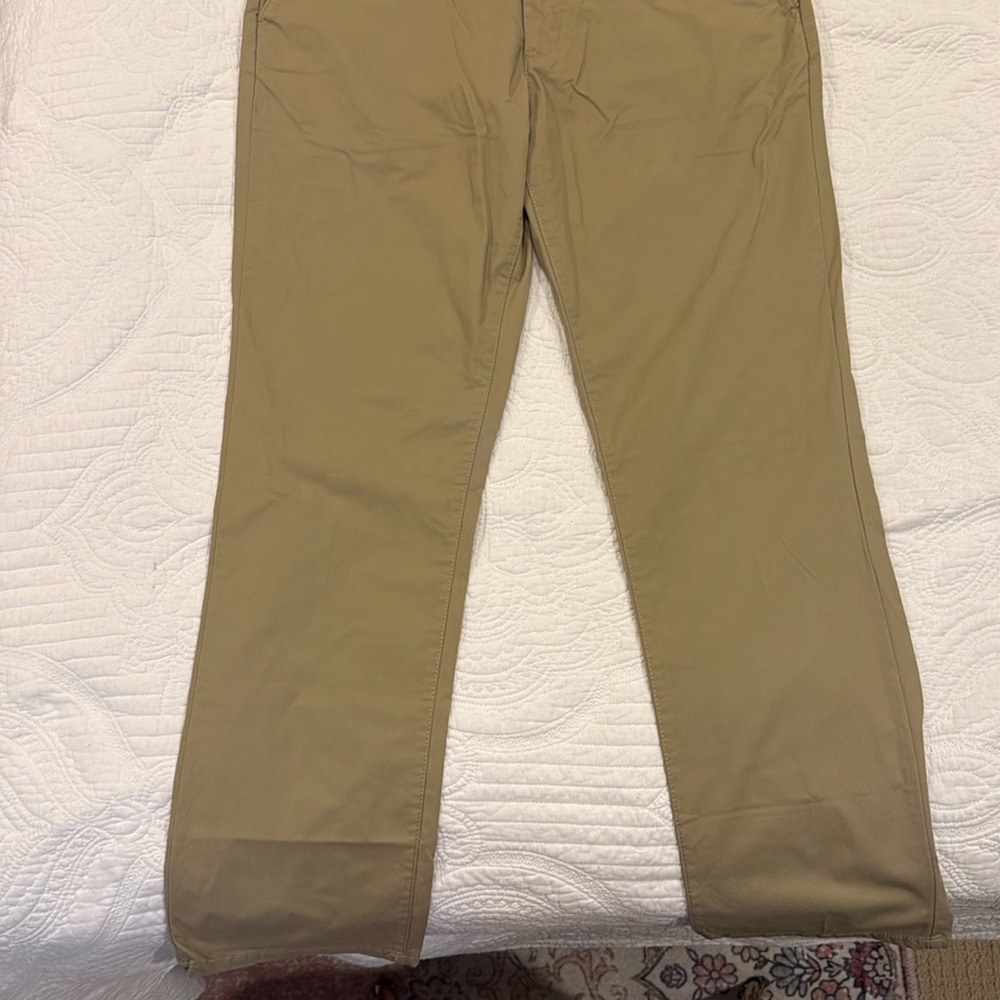 Izod Tan Chinos Straight Fit